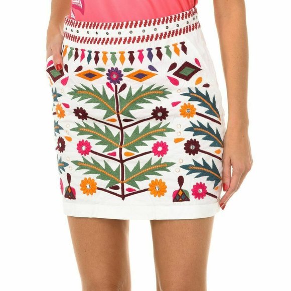 Desigual Fal Damen White Floral Embroidered Mini Skirt Zip 100% Cotton - Picture 1 of 12